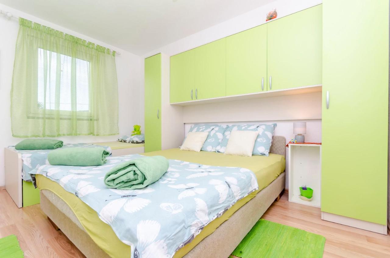 Apartment Branislava Rogoznica  Extérieur photo