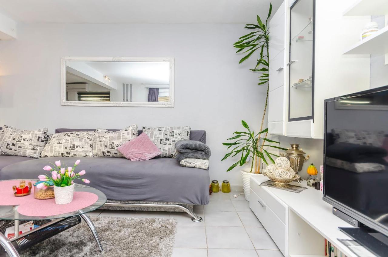 Apartment Branislava Rogoznica  Extérieur photo